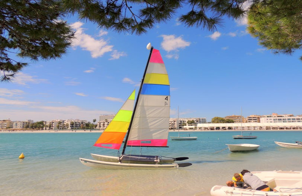 Playa de Muro Centrum: De Complete Gids voor het Bruisende Hart van Noord-Mallorca