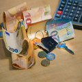Hoeveel rente bespaar je met 200 euro per maand extra aflossen op 300.000 euro hypotheek